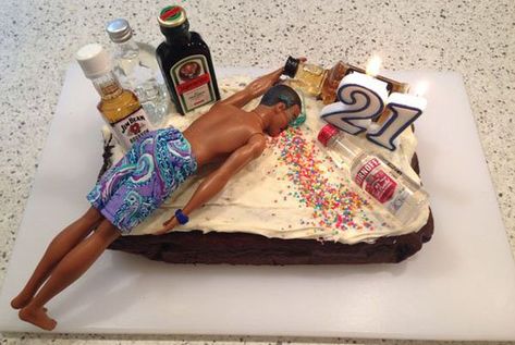 21 of the Funniest 21st Birthday Cakes Ever! - Wow Gallery 21st Birthday Cake For Guys, Birthday Cake For Boyfriend, 21 Party, Guys 21st Birthday, Cake For Boyfriend, 21st Birthday Presents, 21st Bday Ideas, Birthday Presents For Men, 21st Cake