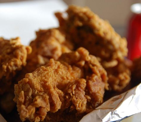 KFC Hot and Spicy Chicken Recipe - Secret Copycat Restaurant Recipes Recipe For Kentucky Fried Chicken, Kfc Original Recipe, Baked Fried Chicken, Deep Fried Recipes, Spicy Chicken Recipes, Kfc Chicken, Kentucky Fried, Southern Kitchen, Hot And Spicy