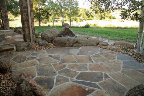 flagstone patio pictures - Parker, CO | Portfolio - By Project - Fire and Stone Molde, Flagstone Patio Design, Stone Patio Designs, Pea Gravel Patio, Concrete Patios, Backyard Area, Gravel Patio, Stone Patio, Flagstone Patio