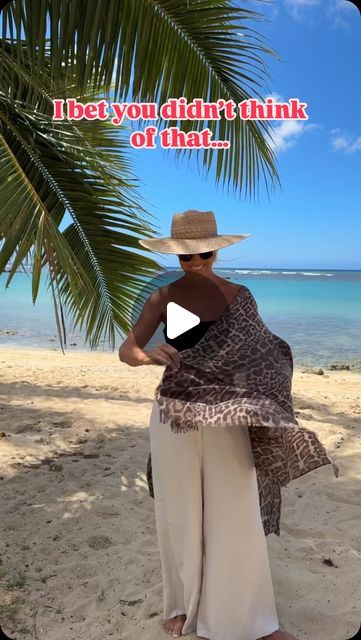 Ways To Tie A Sarong Beach Wrap, Beach Scarf Outfit, How To Wrap A Sarong, Sarong Outfit Ideas, Sarong Outfit, Sarong Top, How To Tie A Sarong, Swimsuit Coverup Ideas, Beach Wraps