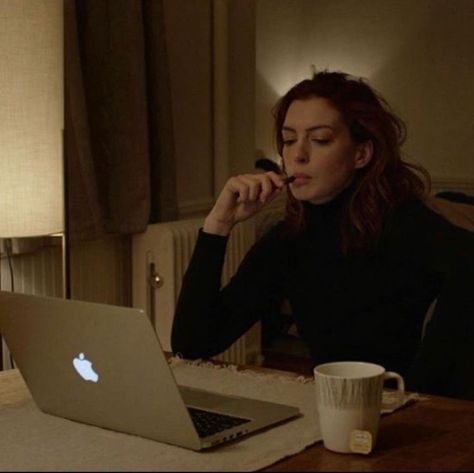 🦌 on Twitter: "me deciding whether to study or give up even though i haven’t started yet… " Uni Life, Modern Love, Studying Inspo, Anne Hathaway, Study Hard, Study Inspiration, School Motivation, Law School, Future Life