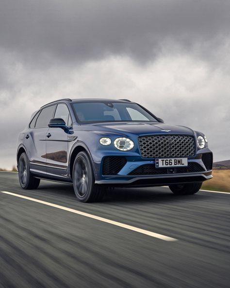 2024 Bentley Bentayga EWB Mulliner Bentley Bentayga 2024, Bentley Bentayga, Racing Cars, Bentley, Race Cars, Cars, White, Quick Saves