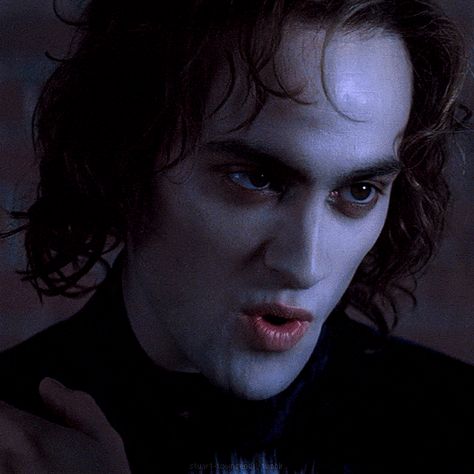 Lestat Queen Of The Damned, Tarzan Skarsgard, Stuart Townsend, London After Midnight, Cult Classic Movies, Queen Of The Damned, Vampire Romances, The Vampire Chronicles, Sisters Of Mercy