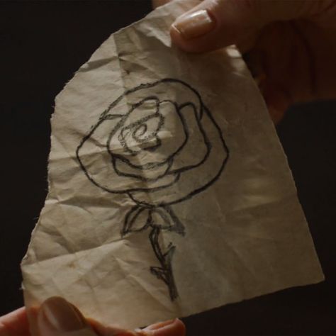 Here's what Margaery's rose note meant on this week's Game of Thrones. Game Of Thrones, A Rose, The Rose