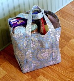 Sew A Grocery Bag, Homemade Purses, Reusable Shopping Bag Pattern, Sewing A Bag, Grocery Bag Pattern, Tips Menjahit, Shopping Bag Pattern, Projek Menjahit, Sac Diy