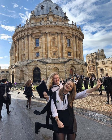 Just found this photo from Matriculation and it honestly sums up my mood for the entirety of first term 🥰❤️ (@ my pals I miss you and am… University Inspiration, First Term, Oxford College, College Vision Board, College Aesthetic, New College, Dream College, Uni Life, Photo Awards