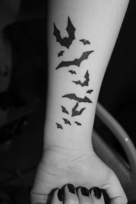 Bat Arm Tattoo tattoo tats bat Bats Tattoo Design, Emo Tattoos, Goth Tattoo, Batman Tattoo, Bat Tattoo, Forearm Tattoo Design, Geniale Tattoos, Halloween Tattoo, Custom Tattoo Design