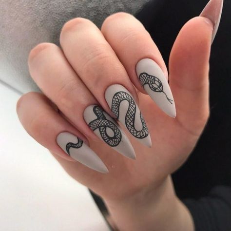 Nails For Summer Almond, Almond Nails Clear, Clear Almond Nails, Snake Nail Art, Snake Nails, Nail Art Designs 2023, Snake Nail, Nails For Summer, Long Snake