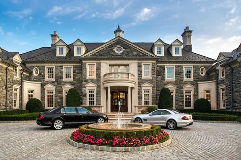 Mansion Homes, Stone Mansion, Mega Mansions, Dream Mansion, Luxury Garden, Mansions Luxury, Mansions Homes, Beautiful Houses, Luxury Homes Dream Houses