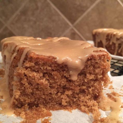 Homemade Spice Cake Recipe, Homemade Spice Cake, Moist Spice Cake, Spice Cake Recipe, Spice Cake Recipes, Pear Cake, Best Carrot Cake, Spice Cake Mix, Homemade Spices