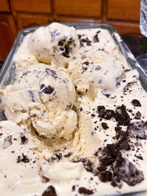 Cookies ‘n’ Cream Ice Cream Homemade Pimento Cheese Recipe, Cookies N Cream Ice Cream, Pimento Cheese Recipe, Delicious Cookies Homemade, Southern Tomato Pie, Homemade Pimento Cheese, Cookies N Cream, Ice Cream Maker Recipes, Cream Ice Cream