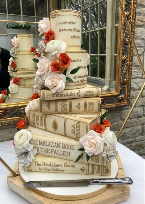 Books Wedding Cake, Book Lovers Wedding Cake, Literary Wedding Cake, Cake Ideas Book Theme, Storybook Wedding Cake, Book Theme Quinceanera, Wedding Cake Book Theme, Historical Themed Wedding, Beauty And The Beast Wedding Aesthetic