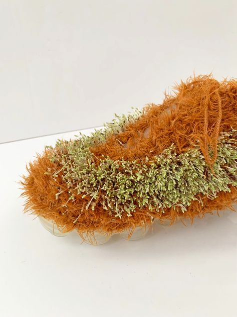 The Microgreen Shoe - MOLD :: Designing the Future of Food Stella Lee, Prototype Design, Shoe Molding, Funky Shoes, Fashion Now, Future Fashion, Floral Jewellery, Material Design, Design Process