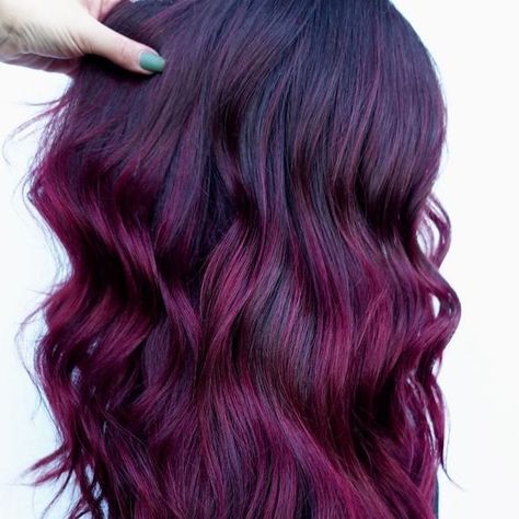 Berry Balayage Hair, Berry Balayage, Berry Hair Color, Dark Red Purple Hair, Purple Red Hair, Purple Red Hair Color, Purple Highlights Brown Hair, Red Purple Hair, Red Hair Trends