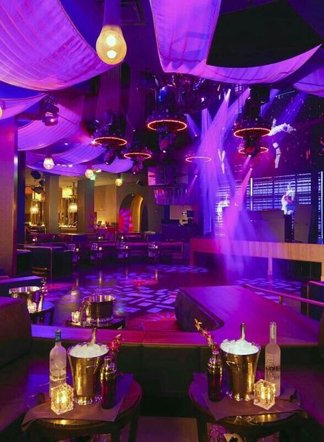 Marquee Nightclub, Pool Club, Club Nightclub, Cosmopolitan Las Vegas, Nightclub Design, Pool Party Decorations, Vip Room, Rooftop Patio, Indoor Playground