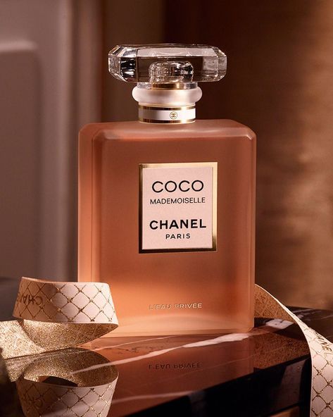 Money Obsession, Coco Mademoiselle Perfume, Mademoiselle Perfume, Chanel Mademoiselle, Coco Chanel Mademoiselle, Parfum Chanel, Mademoiselle Chanel, Fragrance Cologne, Night Anime