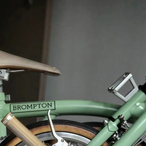 Brompton Storage, Brompton Accessories, Brompton G Line, Brompton Bag, Super Sunday, Green, Instagram