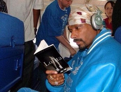 Celebrities Reading, Playlist Covers Photos, Snoop Dog, Muhammad Ali, Funny Reaction Pictures, Bruce Springsteen, Snoop Dogg, Stephen King, Celebrity Pictures