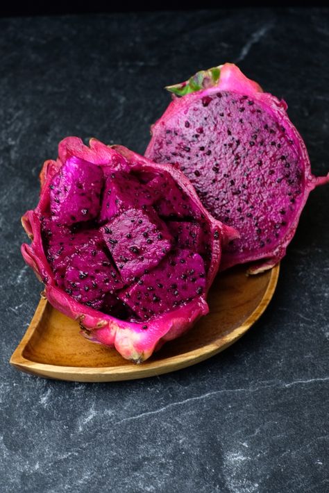 How To Grow Dragon Fruit, Fruit Dragon, Mystic Dragon, Dragon Fruit Plant, Buah Naga, Cinta Quotes, Interior Design Drawings, Beautiful Fruits, Fruit Plants