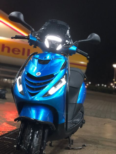 Zip Scooter, Piaggio Zip, Motor Scooters, Motorcycles, Sports Car, Bike, Cars, Blue, Quick Saves