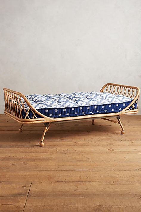 Rattan Daybed, Daybed Design, Day Bed, Scandinavian Furniture, Deco Furniture, Furniture Showroom, Creative Furniture, Classic Furniture, Refinishing Furniture