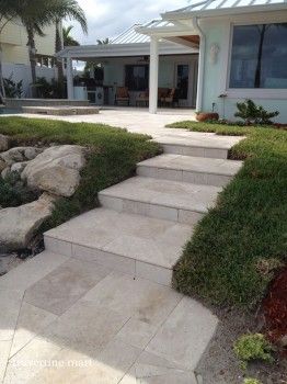 Travertine Steps Outdoor, White Travertine Pool Deck, Beige Travertine Pool Deck, Stone Stair Treads Outdoor, Ivory Travertine Pool Deck, Travertine Stairs, Coastal Pool, Travertine Patio, Ivory Travertine