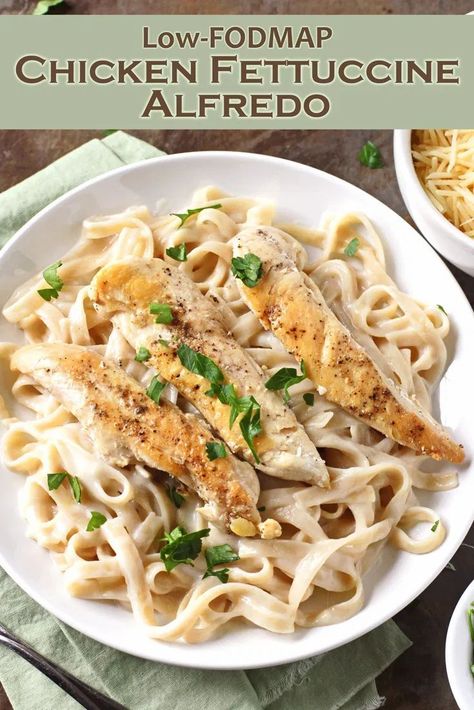 This Low FODMAP Chicken Fettuccine Alfredo is also reduced fat and gluten-free. An excellent and healthy dinner for those with IBS! Simple Fodmap Recipes, Low Fodmap Risotto, Quick Low Fodmap Dinner, Chicken Dinner Bake, Low Fodmap Lunch, Low Fodmap Pasta, Low Fodmap Dinner, Low Fodmap Chicken Recipes, Easy Low Fodmap Recipes