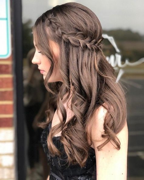 Off Shoulder Hairstyles, Straight Prom Hair, Wedding Hairstyle Ideas, Hair Style On Saree, Traditional Hairstyle, Simple Prom Hair, Front Hair Styles, Trendy Wedding Hairstyles, Hairstyle Look