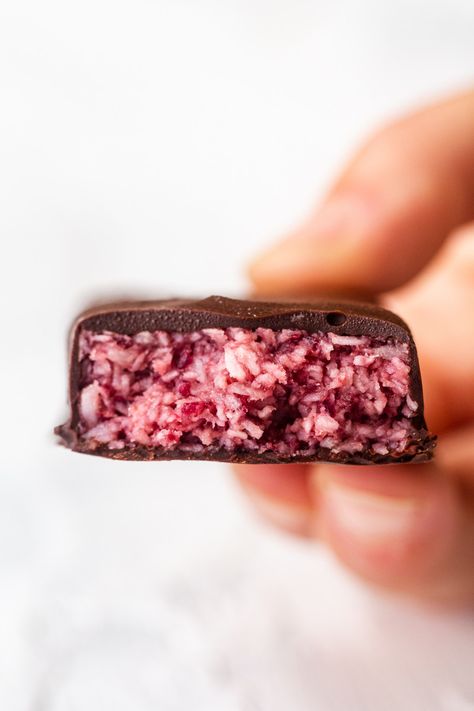 cherry ripe bar hand Rose Flavored Desserts, Bounty Bars Recipe, Cooking Receipe, Homemade Bars, Bounty Bars, Flower Recipes, Lazy Cat Kitchen, Lavender Recipes, Cherry Coconut