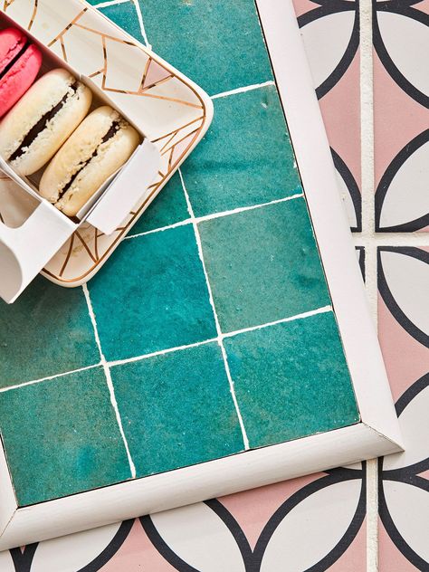 A single tile or portion of a larger mosaic can become a serving tray or trivet with simple woodworking skills. #tileprojects #leftovertile #leftovertileideas #diyhomedecor #bhg Leftover Tile Ideas Diy, Leftover Tile Projects, Tile Patio Table, Mcm Patio, Diy Glam Decor, Coffee Catering, Tile Patio, Ceramic Tile Crafts, Leftover Tile