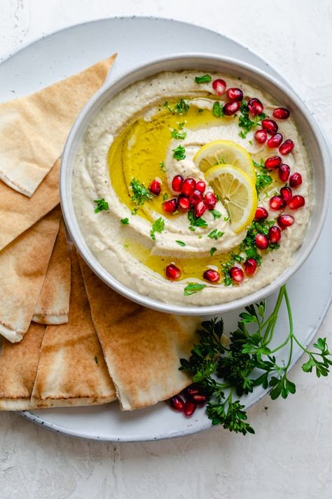 This Lebanese inspired Baba Ganoush is made with only 4 ingredients: oven-roasted eggplant, lemon juice, tahini & garlic - a great alternative to hummus! | Baba Ganoush | Lebanese Food | Dip | Mediterranean Dip | #babaganoush #lebanesefood #keto #whole30 #lowcarb Authentic Baba Ganoush Recipe, Best Baba Ganoush Recipe, Easy Baba Ganoush Recipe, Recipe Lebanese, Creamy Hummus Recipe, Baba Ganoush Recipe, Oven Roasted Eggplant, Arabisk Mad, Pane Pita