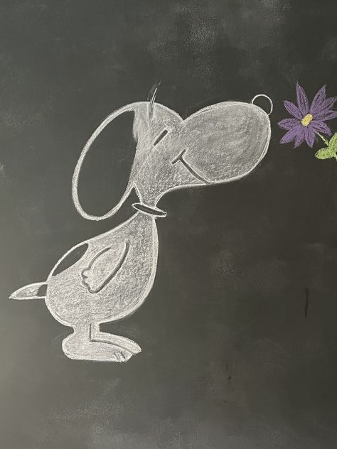 Rain Chalkboard Art, Chalk Drawing On Black Board, Snoopy Chalk Art, Chalk Tree Drawing, Easy Chalkboard Drawings, Dry Easer Board Ideas Drawing, Things To Draw On A Chalkboard, Easter Blackboard Ideas, Chalkboard Ideas For Home