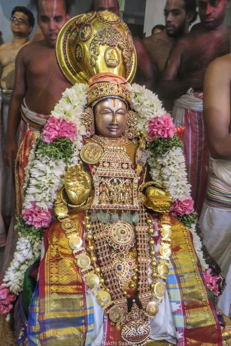 Swami Desikan wearing pillaiyandadhi malai, prapandasara malai , recent punyakoti vimana padakkam etc. Very rare. This desikan was blessed by Varadan on last sravanam  -- varadan in punyakoti vimanam. What a great. We are blessed to have this rare photo Vedanta Desikan, Sita Rama, Shri Hari, Bhagvan Wallpapers, Sri Krishna, Buddha Sculpture, Puja Room, Kali Goddess, Buddha Painting