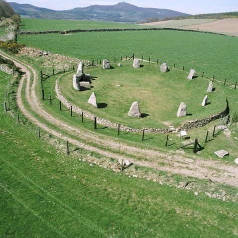 The stone circle at Easter Aquhorthies in Aberdeenshire is around 4,000 years old. Measuring up to 20m in diameter, it is one of the few complete stone circles in Scotland and includes a recumbent, or prostrate stone, flanked by two uprights, the tallest of which is 2.5m high. Aberdeenshire Scotland, Stone Circles, Village Resort, Stone Circle, Standing Stones, Home On Wheels, Standing Stone, Mt Hood, Sacred Stones