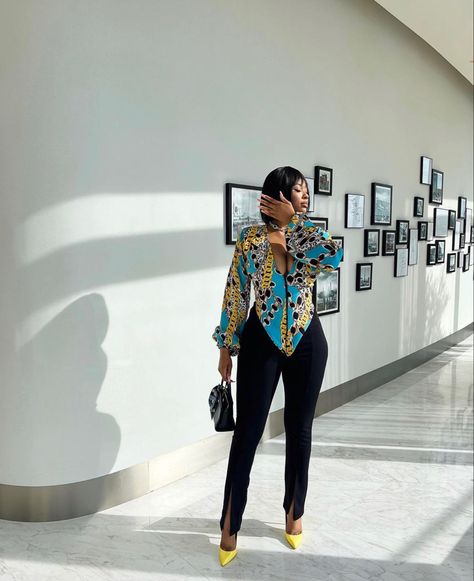 Trendy Ankara outfit #fashion #corset #style #ankarastyles Ankara Tops Blouses, Ankara Corset, Corset Top Outfit, Corset Fashion Outfits, Trendy Ankara Styles, Fashion Corset, African Print Maxi Skirt, Ankara Tops, African Print Tops