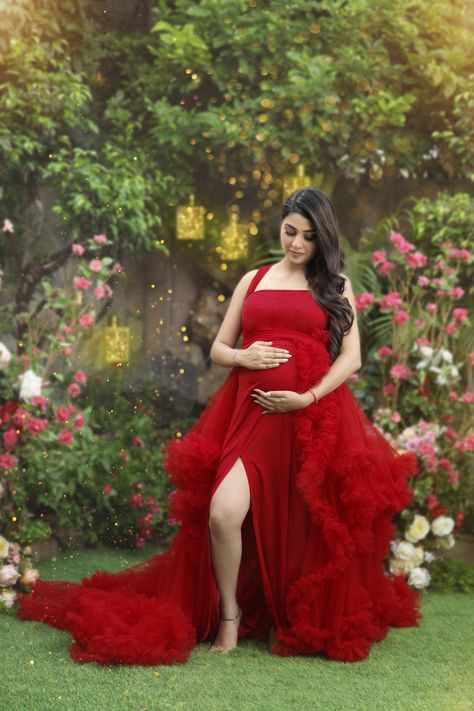 Best Indian Wedding Dresses, Maternity Poses, Red Gowns, Maternity Photoshoot, Maternity Shoot, Indian Wedding Dress, Pregnancy Shoot, Pregnancy Photoshoot, Maternity Dresses