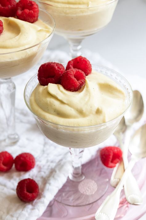 Classic French Vanilla Mousse - Good Things Baking Co White Chocolate Mousse Recipe, 2 Ingredient Desserts, Vanilla Mousse, White Chocolate Mousse, Australia Food, Mousse Recipes, Dessert Ingredients, 2 Ingredient, French Vanilla