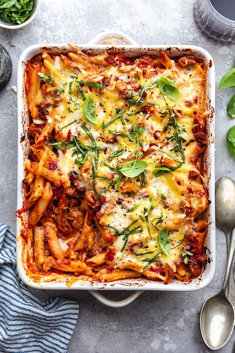 Vegetarian Recipes Pasta, Easy Vegan Pasta, Vegan Pasta Bake, Vegan Pasta Dish, Vegan Casserole, Vegan Cheddar, Vegan Pasta Recipes, Recipes Pasta, Homemade Tomato Sauce