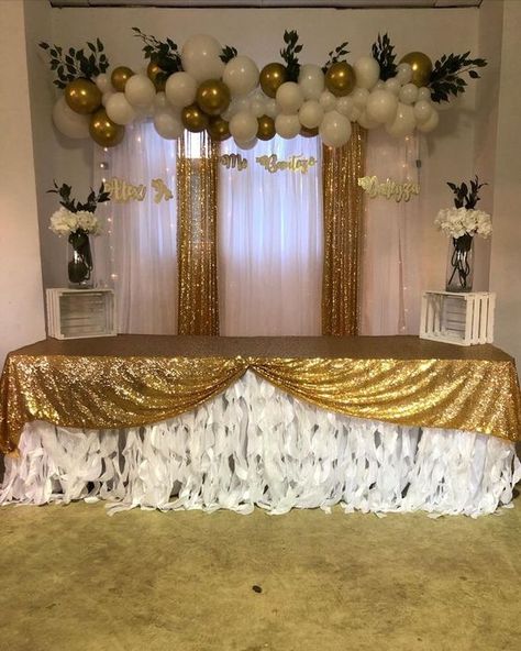 White And Gold Bautizo, White And Gold Anniversary Decorations, White And Gold Backdrop Ideas, Confirmation Backdrop Ideas, White And Gold Baptism Decorations, White And Gold Balloons Decoration, White And Gold Decorations Party Ideas, Gold And White Decorations Party Ideas, Baptism Decorations Backdrops