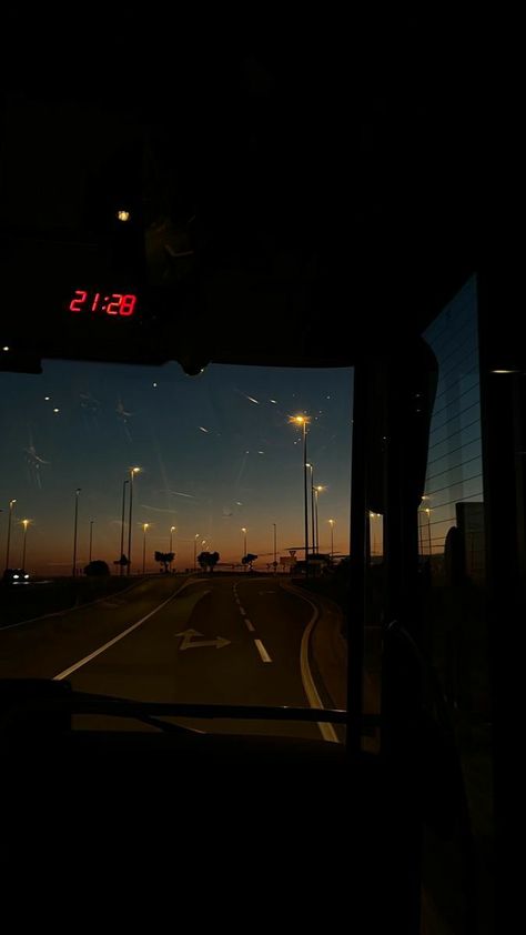 Bus Traveling Aesthetic, Early Morning Bus Ride Aesthetic, Traveling By Bus Aesthetic, Bus Ride Aesthetic Night, Onibus Aesthetic, Bus Travel Story Instagram, School Trip Aesthetic Bus, Bus Photo Aesthetic, Tour Bus Aesthetic