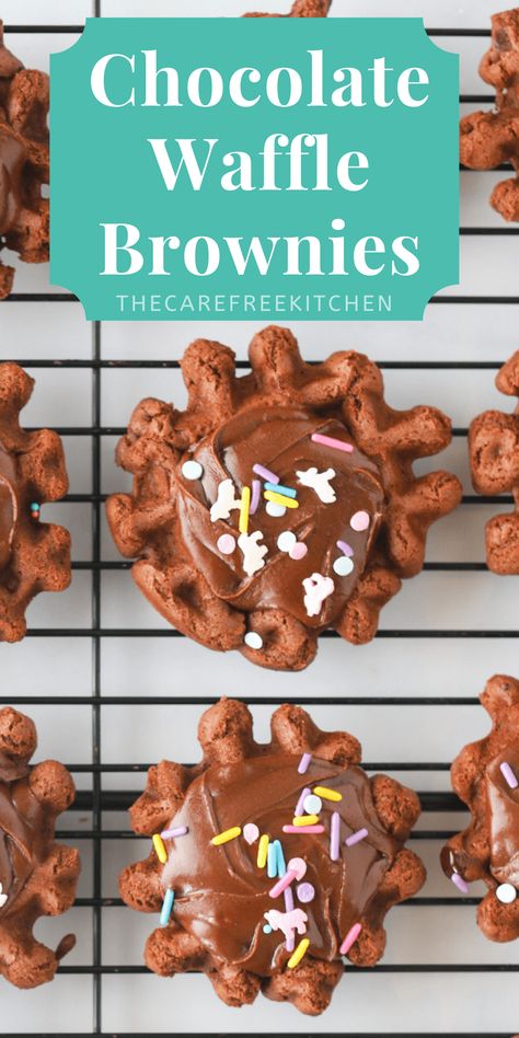 Brownie Mix Waffles, Waffle Iron Cookies, Waffle Snacks, Waffles Chocolate, Brownie Waffles, Chocolate Chip Waffles, Easy Party Desserts, Waffle Iron Recipes, Dessert Waffles