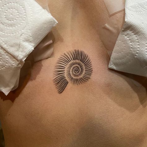 Unique Boho Tattoos, Woman Tattoo Ideas Small, Middle Upper Back Tattoo Women, Cocteau Twins Tattoo, Vintage Sun Tattoo, Hippie Tats, Ammonite Tattoo, Rave Tattoo, Nautilus Tattoo