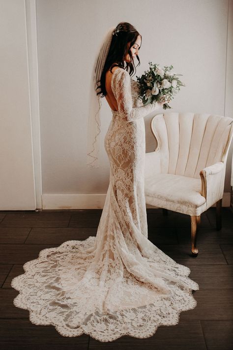 Long Sleeve Bohemian Lace Wedding Dress | Wow, wow, WOW! That’s all we can say about Madison in #Style2331 Ainsley! 😍 This #CasablancaBride extended the ¾ sleeves on this gown to full length long sleeves. ❤ #CasablancaBridal | Photography: @jonandjessstudio via @maddyperata | Store: @biancasbridalcouture | Venue: @downtowncentury | Hair & Makeup: @beautybyhanin Magenta Bridesmaid Dresses, Bohemian Lace Wedding Dress, Beige Bridesmaid Dress, 1940s Wedding Dress, Plus Size Wedding Dresses With Sleeves, Wow Wow Wow, Bohemian Wedding Dress Lace, Sleeved Wedding, Casablanca Bridal