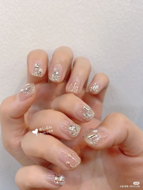 Thai Nail Art, Wedding Day Nails, Beauty Nails Design, Casual Nails, Pretty Gel Nails, Thai Dress, Bling Nails, Beauty Nails, Beautiful Nails