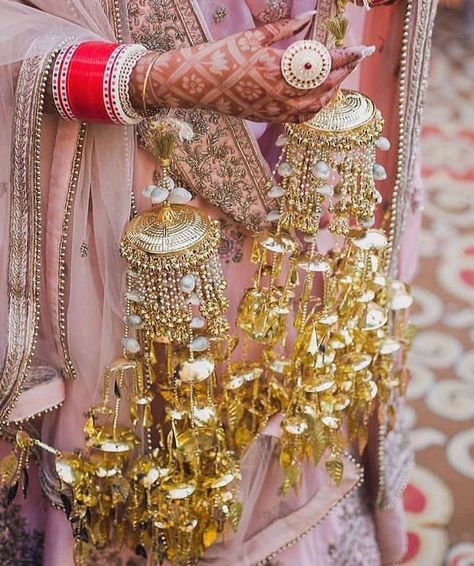 Kaleere Punjabi, Kalera Bridal, Punjabi Kalire, Choora Designs, Kaleera Designs, Kalire Bridal, Wedding Ideas Flowers, Bridal Kaleere, Royal Indian Wedding