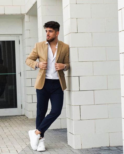 Men Blazer With Jeans Outfit, Mens Tan Blazer Outfits Casual, Men’s Summer Formal Outfits, Men’s Blazer With Jeans, Men Blazer Outfit Classy, Casual Blazer Outfits Men Jeans, Khaki Blazer Outfit Mens, Men’s Blazer Outfits, Tan Blazer Outfits Mens