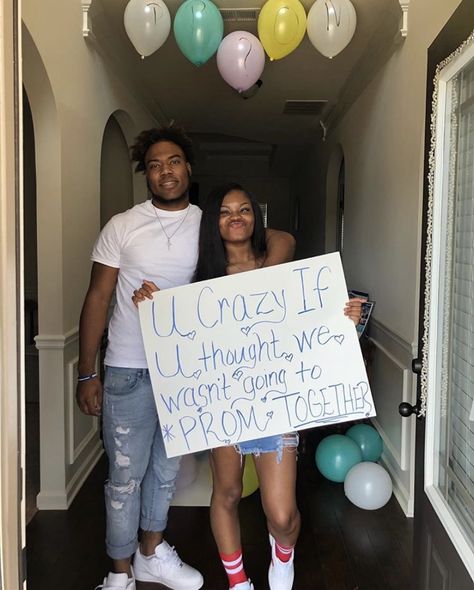 Homecoming Proposal Ideas Black People, Twitter Comments, Prom Proposals, Cute Homecoming Proposals, Proposal Pictures, Prom Inspo, Hoco Proposals, Hoco Proposals Ideas, Prom Ideas