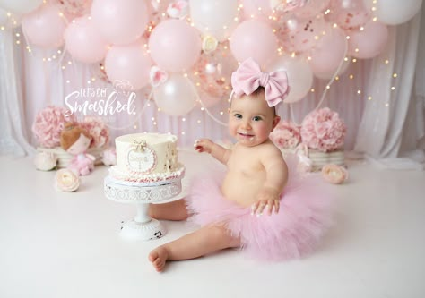 Princess Smash Cakes, Jersey Cake, Cake Smash Inspiration, Ballerina Theme, Cake Smash First Birthday, Cake Smash Theme, Baby Birthday Photoshoot, Cake Photoshoot, Rose Gold Cake