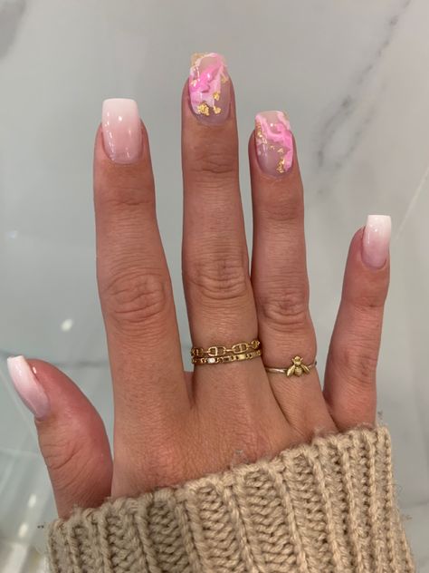 #nails #trendynails #nails2023 #marblenails #pinkmarble #goldflakes #foilflakes #gelnails #classynails #frenchtipnails #frenchnails #ombrenails Summer Nails With Gold Flakes, Pink And Gold Summer Nails, Pink Nails Gold Flakes, Pink With Gold Flakes Nails, Pink Nails With Gold Flakes, Marble Summer Nails, Marble Nails With Gold Flakes, Marble Nails With Gold, Gold Summer Nails