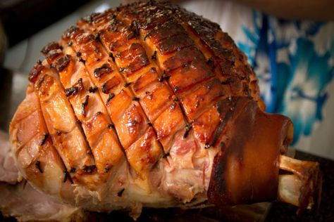 How To Cook A Fresh Ham Fresh Ham Recipe, Picnic Ham, Holiday Party Menu, Fresh Ham, Honey Ham, Grilled Ham, Pork Ham, Wrapping Presents, Fine Cooking